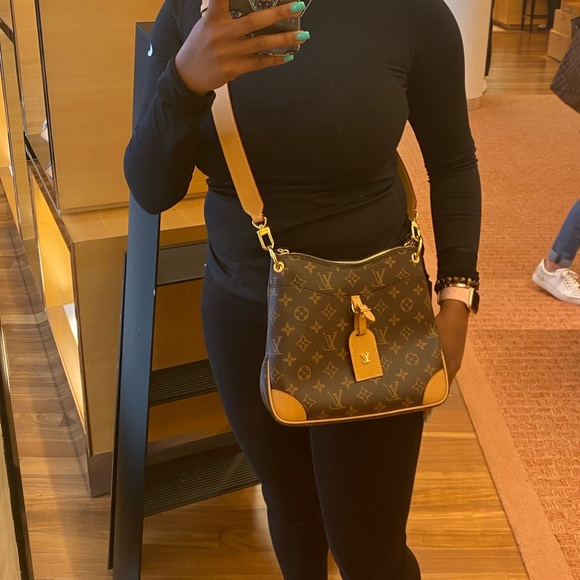 โญ๏ธSOLDโญ๏ธ Louis Vuitton Odeon PM - Picture 3 of 5